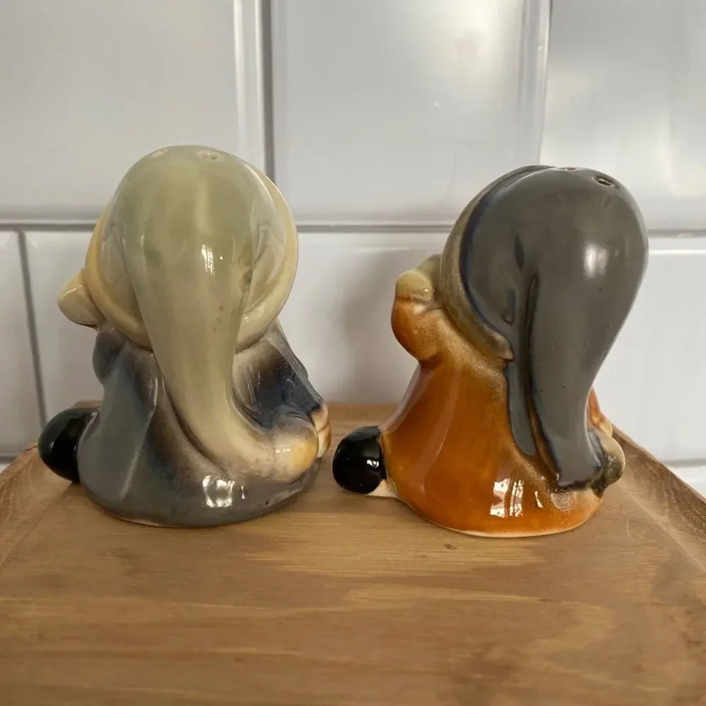 Vintage Children Country Hats Broom Light Collectible Salt and Pepper Shakers